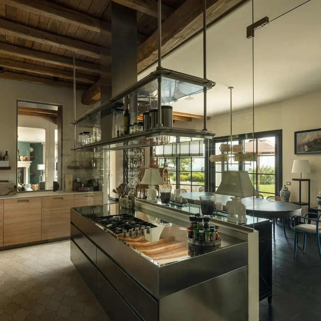 Charming Green and Blue Villa by Wonderful Italy