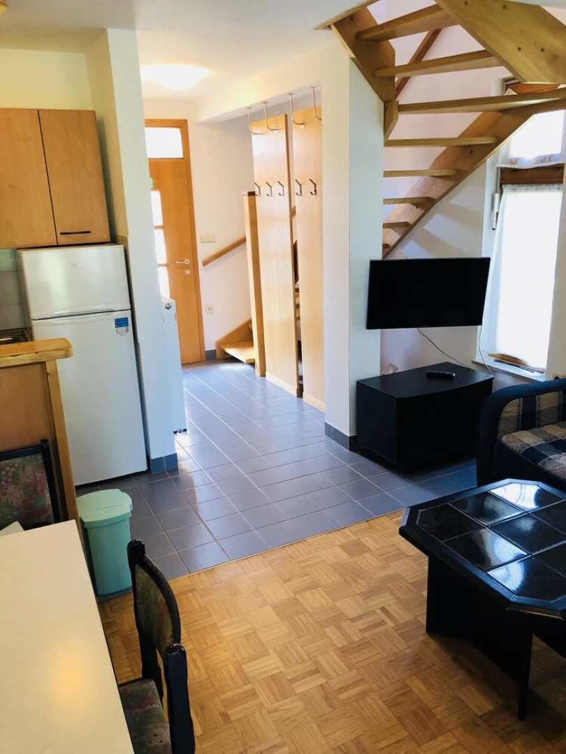 Extraordinary Apartment & Mobile Home