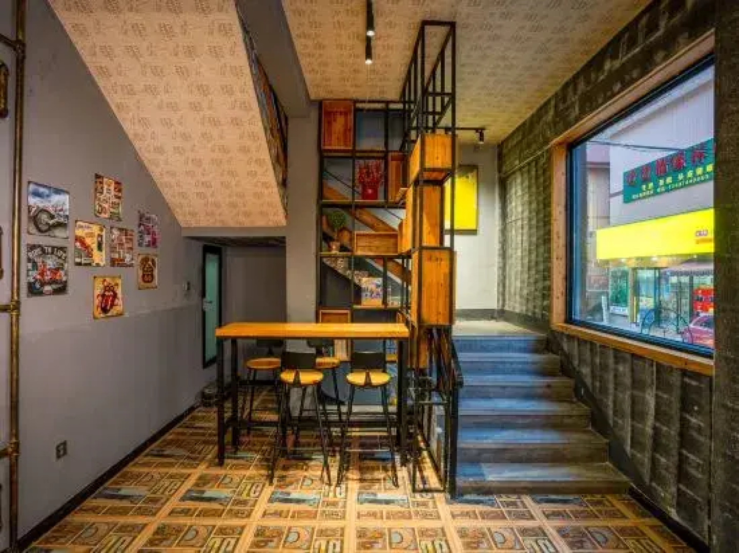 Tianmen Mountain Loft Art Inn