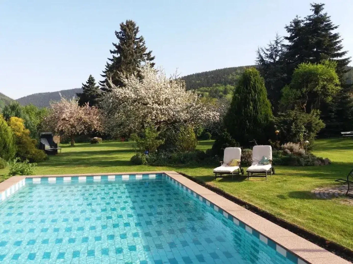 Small Apartment in Bad Tabarz in Thuringia With Garden and Pool