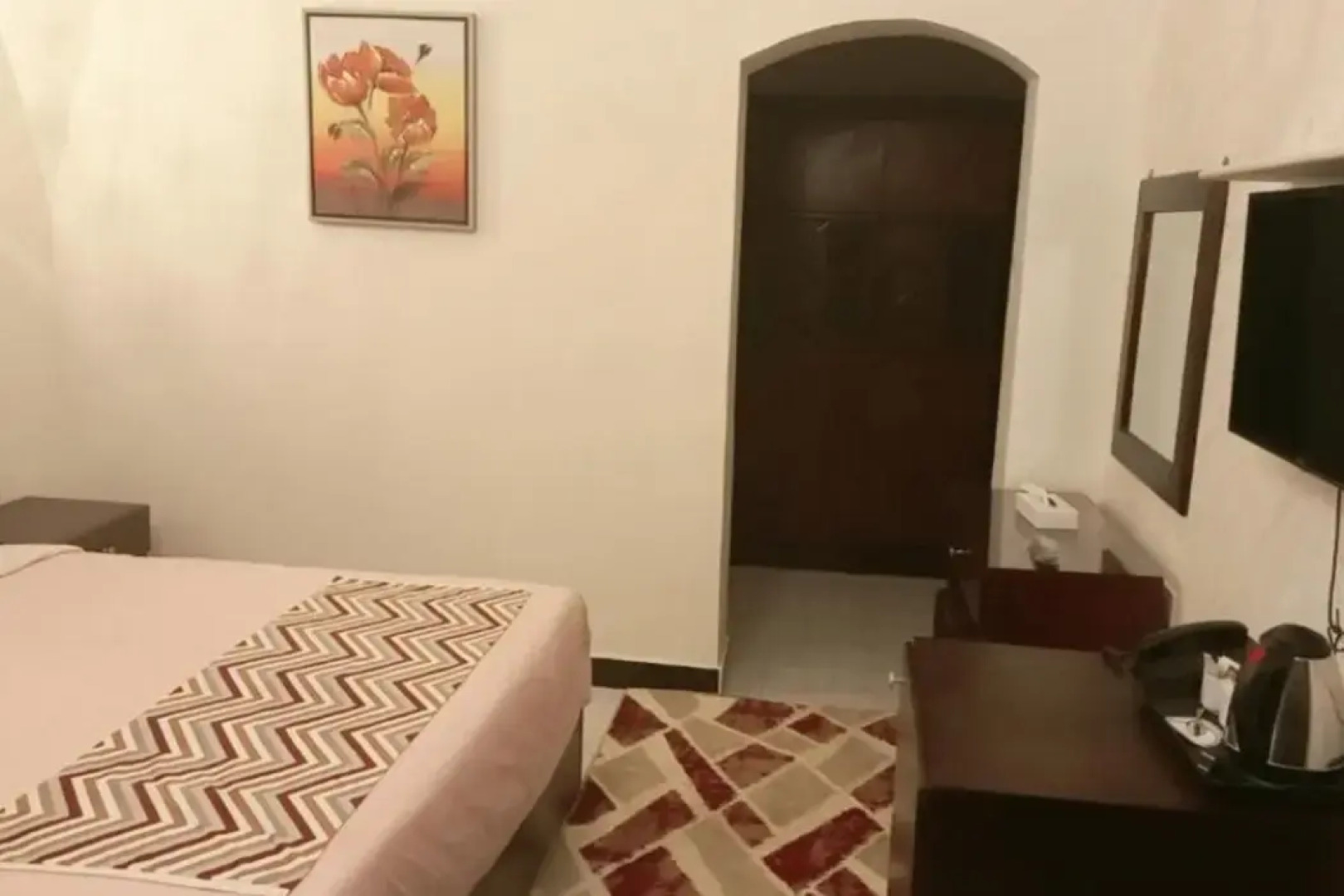 Dolphin Continental Hotel