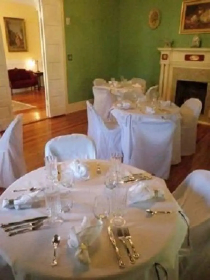 Butterfly Mansion Bed & Breakfast - No Pets Allowed