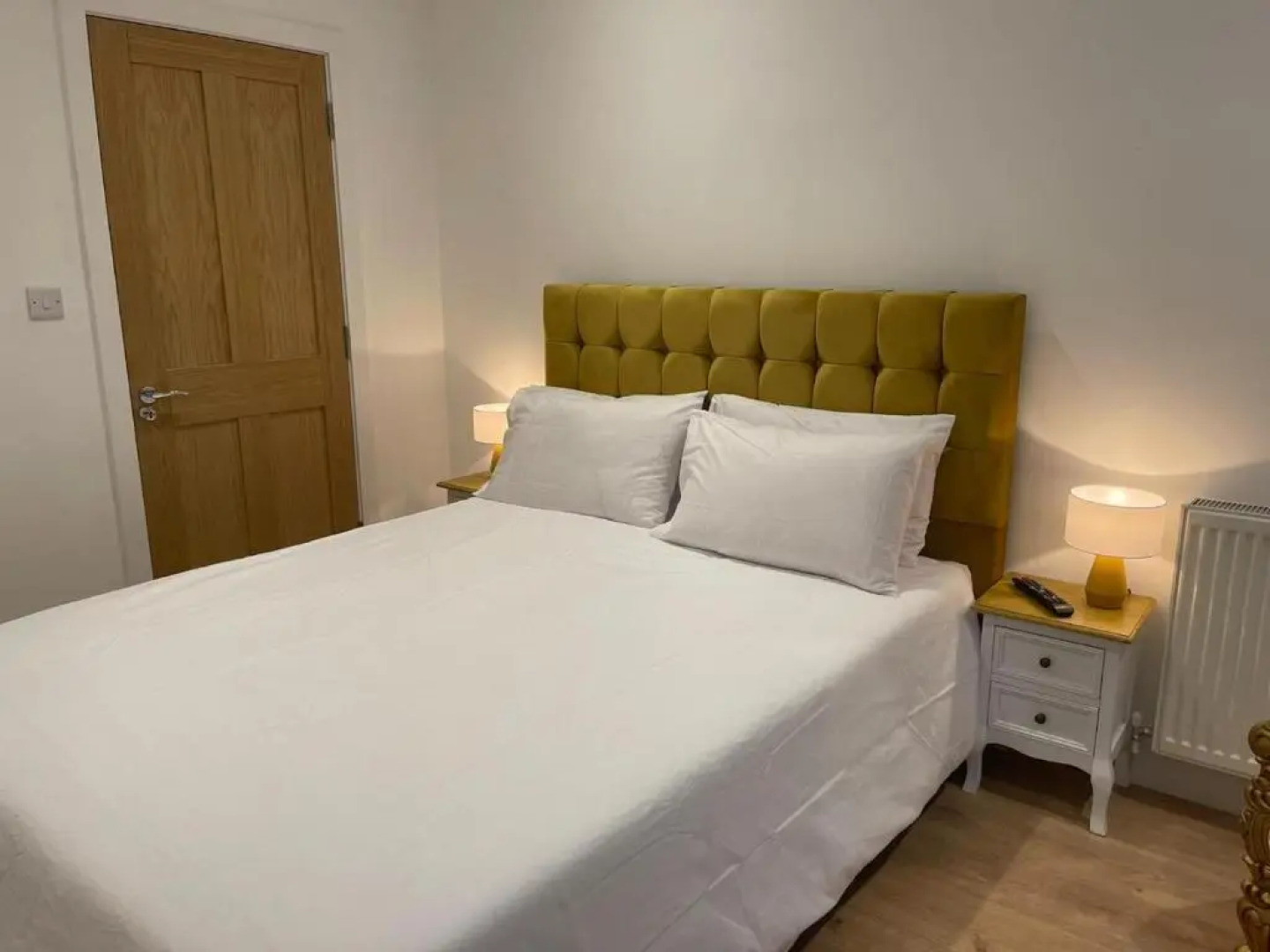 Bagshot PennyHill Park Camberley Ascot Luxury 1 Bed 1 Bath Sleeps 4