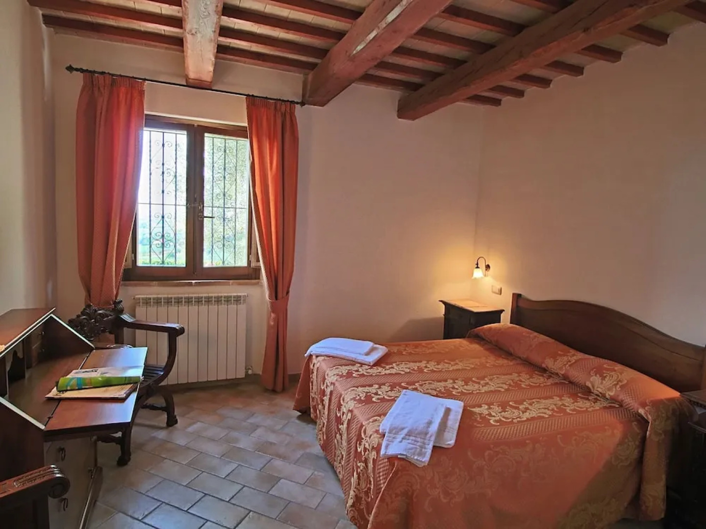 Charming Farmhouse in Trevi With Swimming Pool