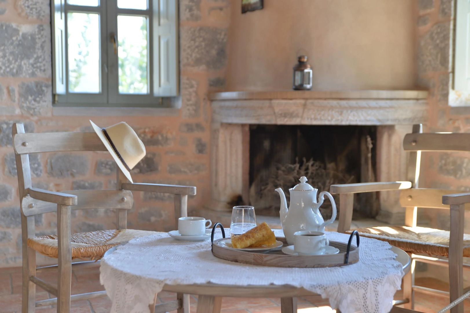 Akrolithi Guesthouse