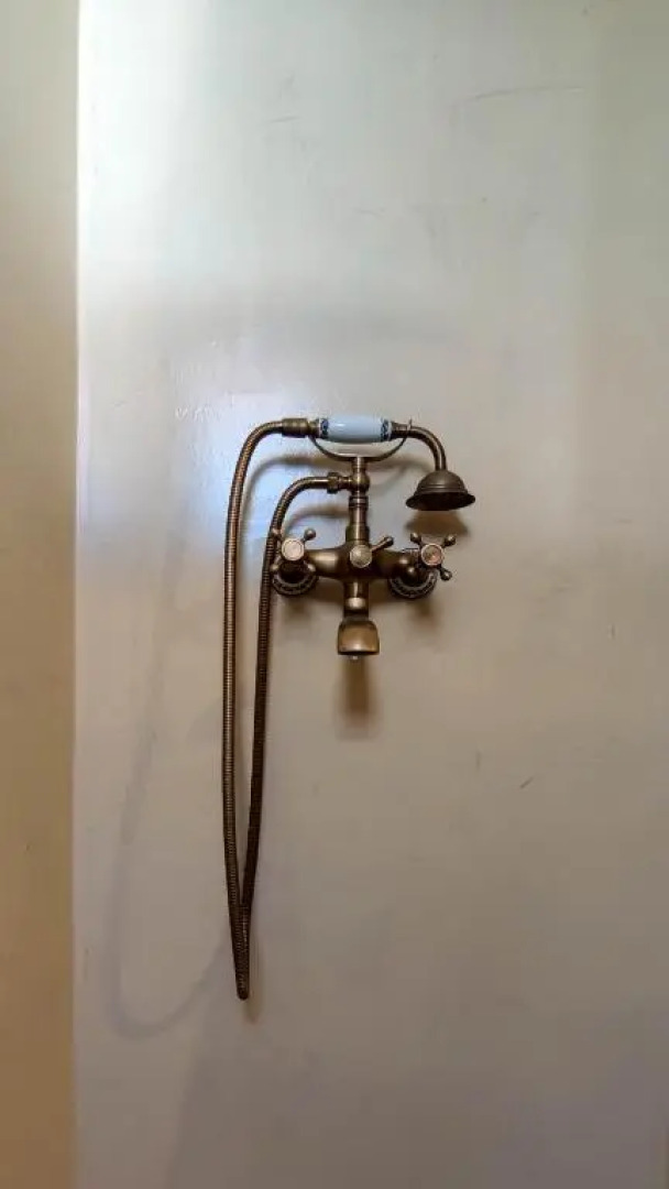 Laina Traditional Guest House