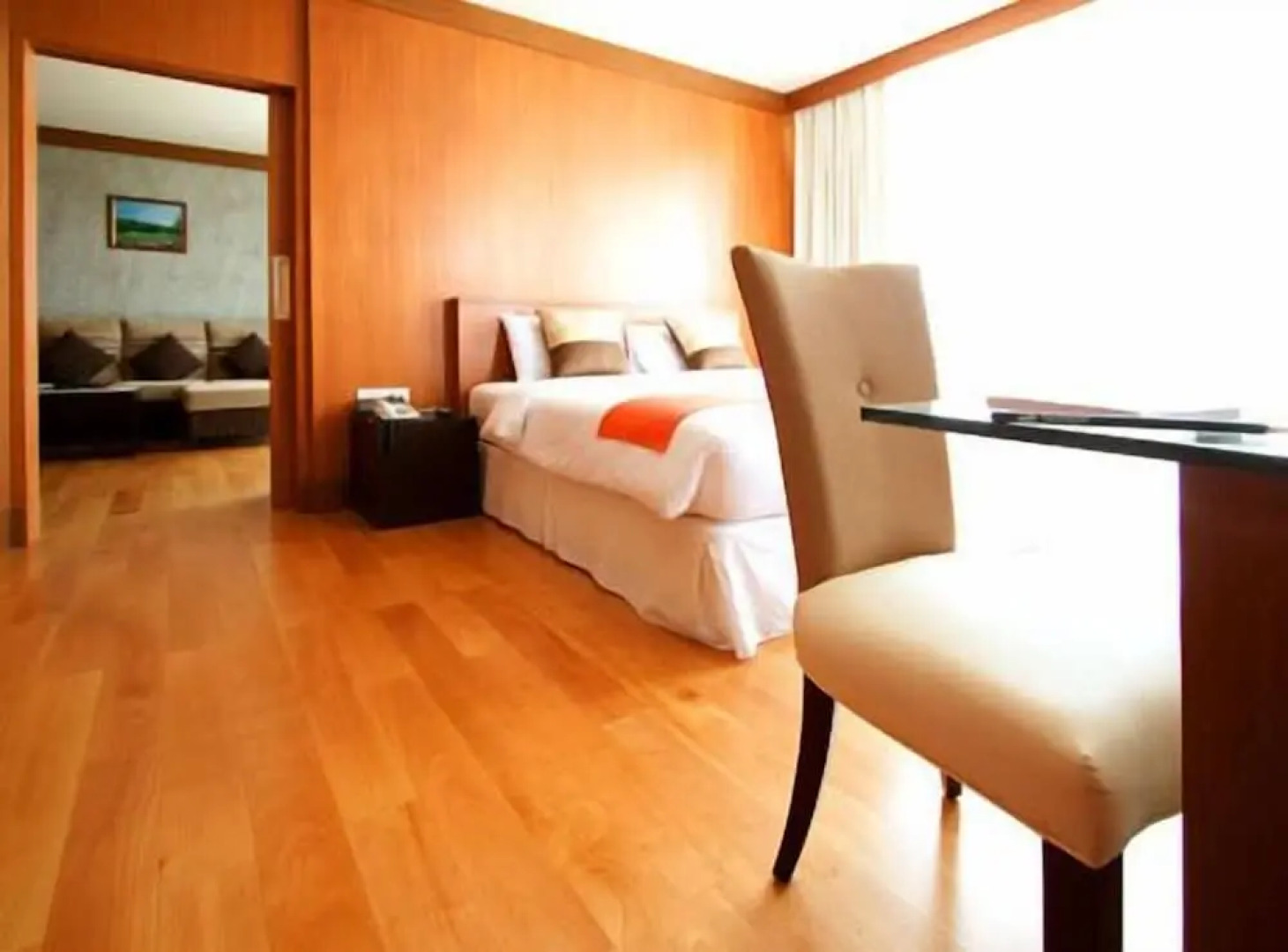 Uniland Golf & Resort