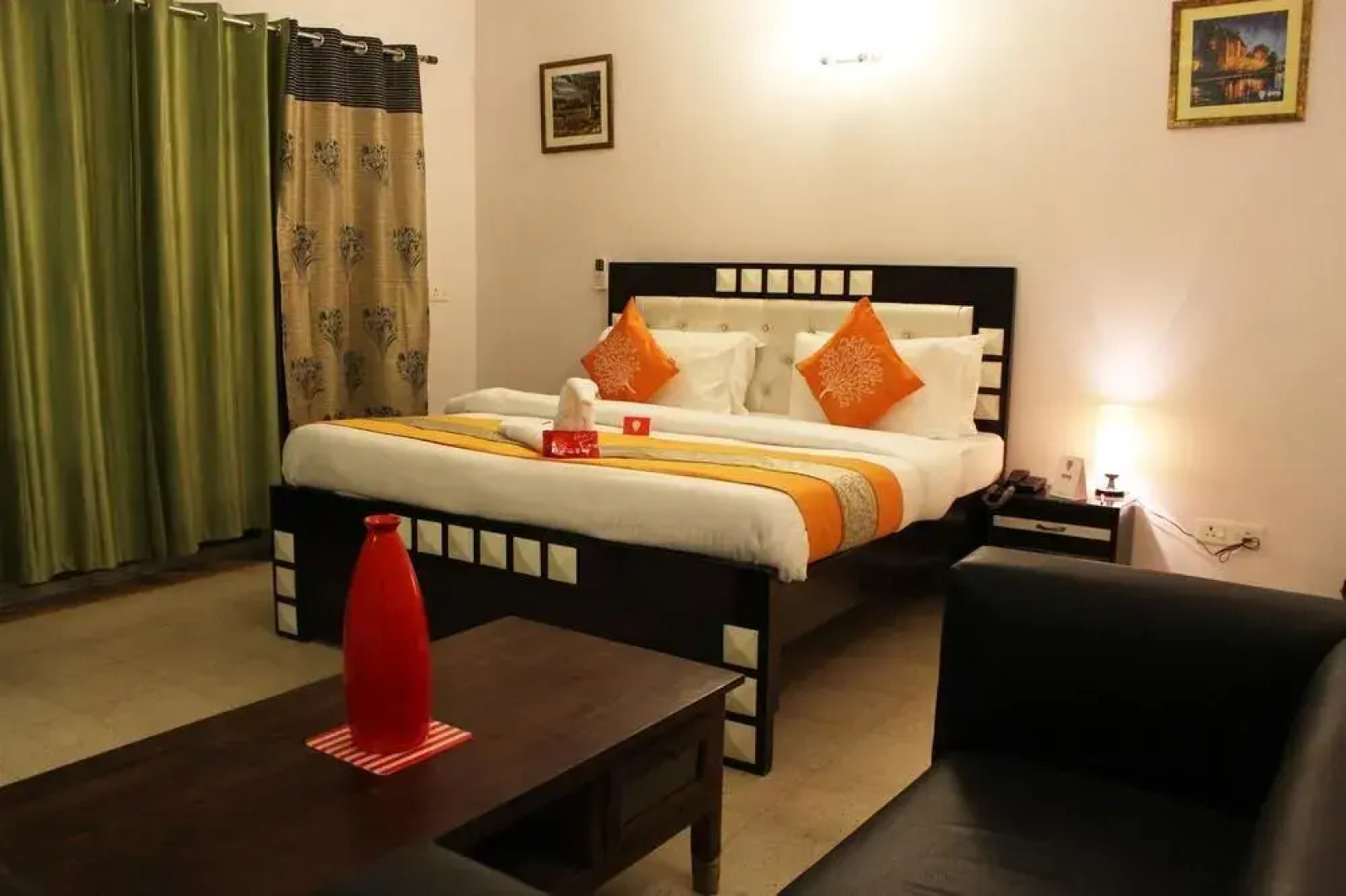 OYO Flagship Noida Golf Course