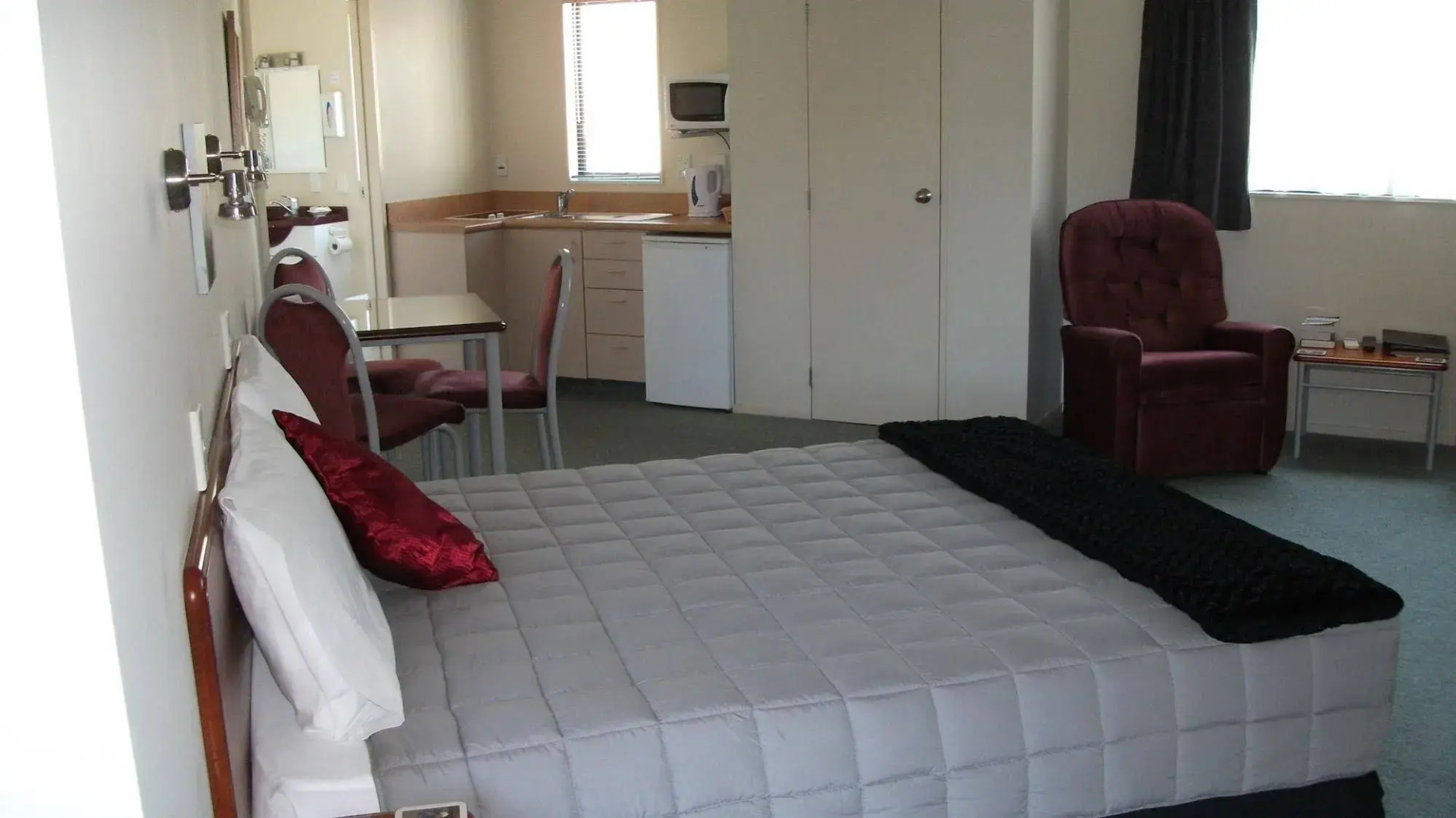 BKs Magnolia Motor Lodge