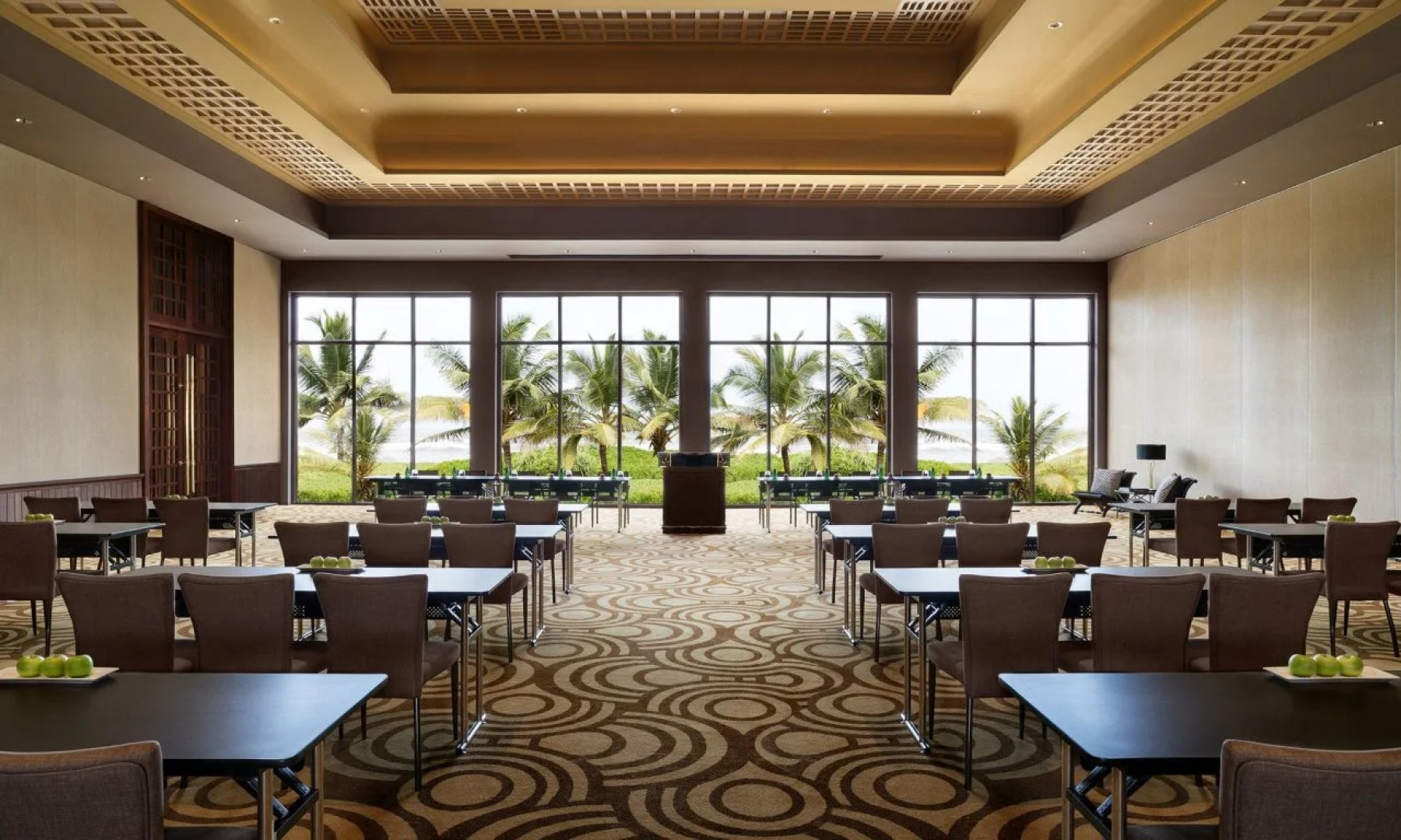 Курортный отель Avani Kalutara Resort