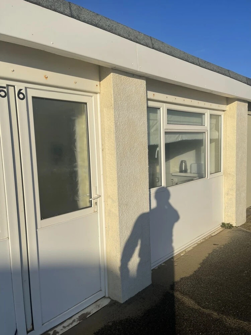 Stunning 8-bed Apartment in Bacton