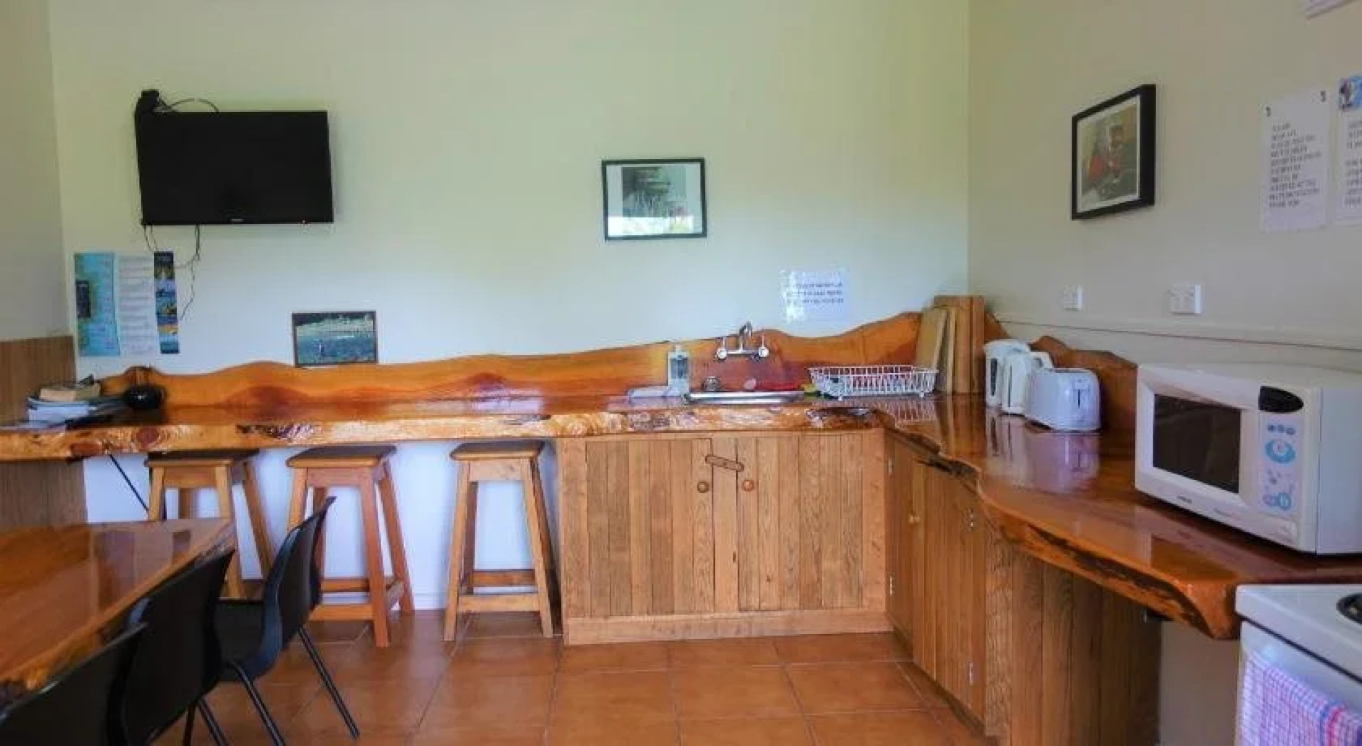 Kiwi Park Motels & Holiday Park