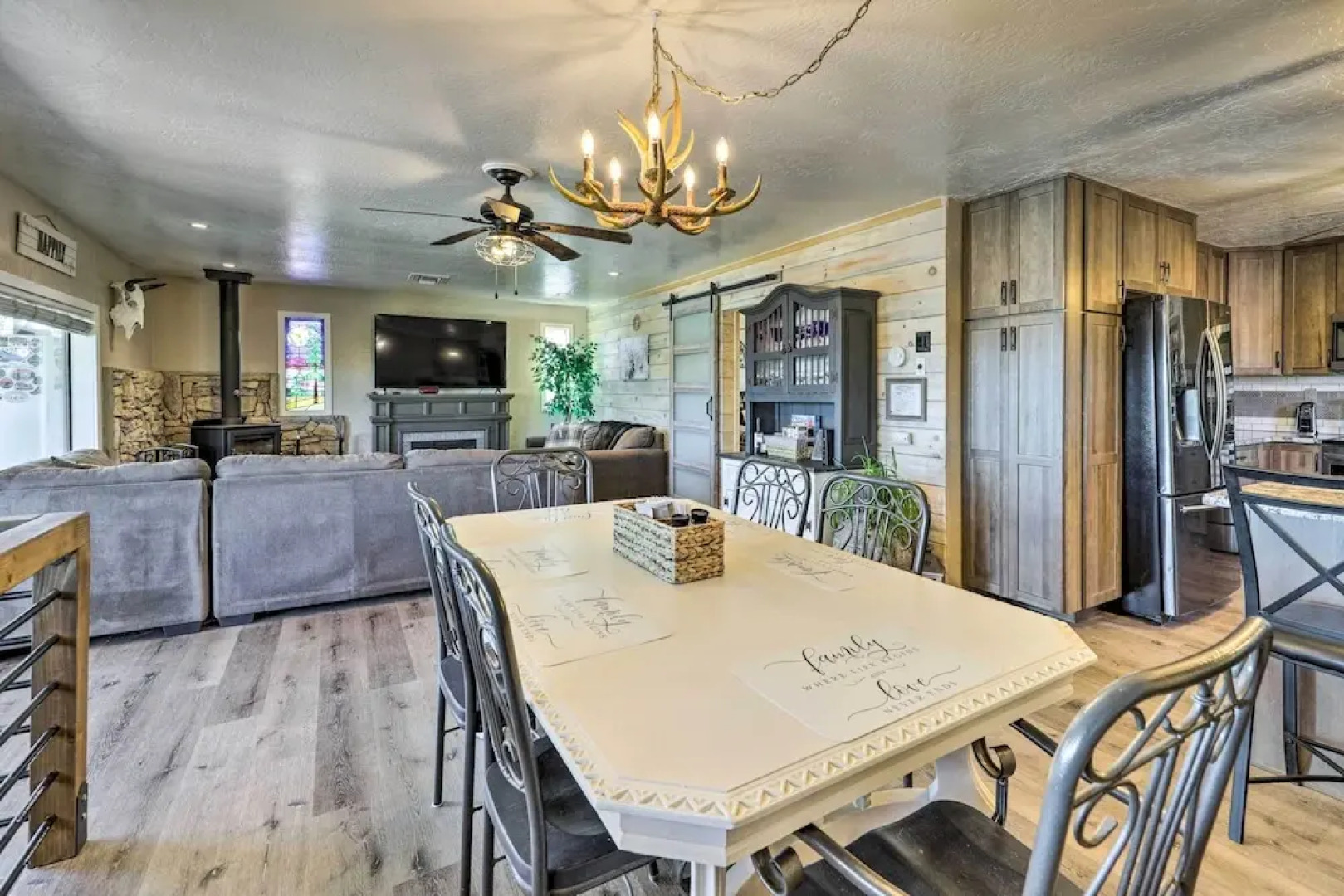 Hot Tub & Fire Pit: Pet-friendly Home in Payson