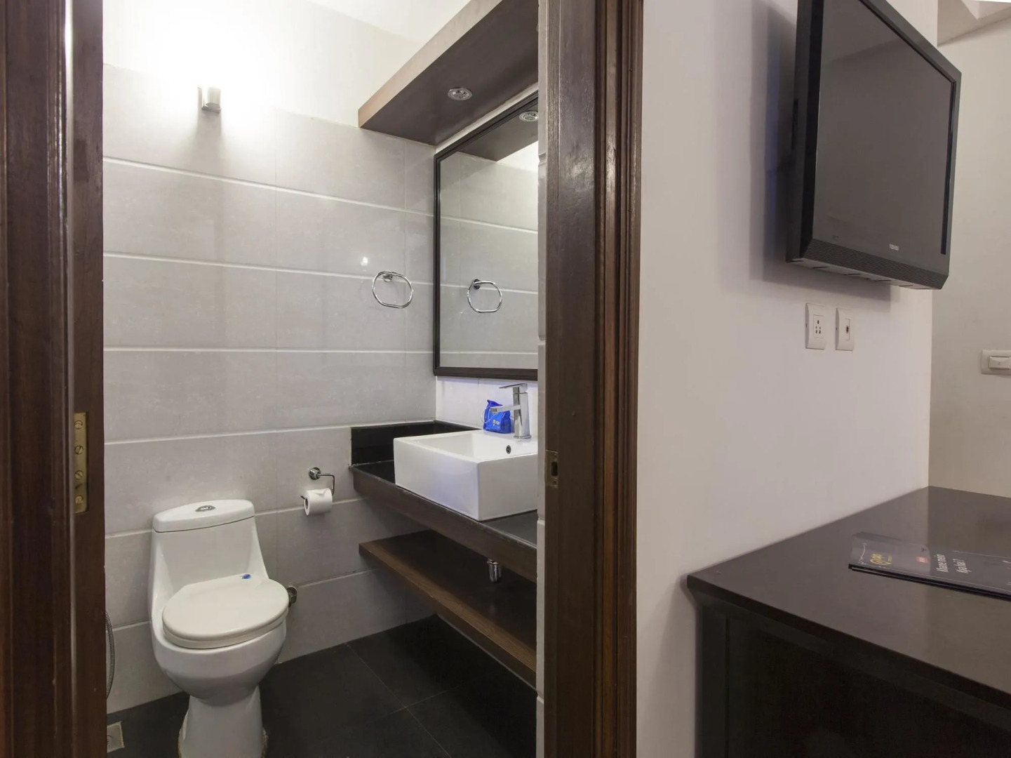 OYO Premium Anjuna Flea Market Road