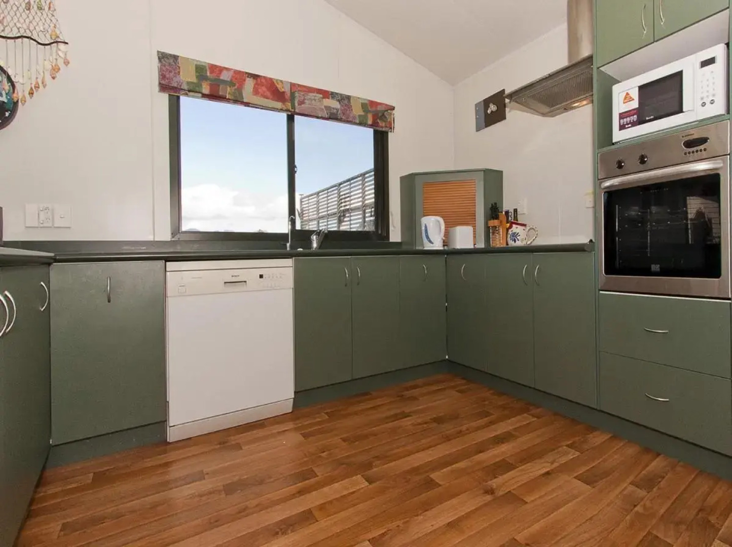 Korolevu Beach House - Whangamata Holiday Home