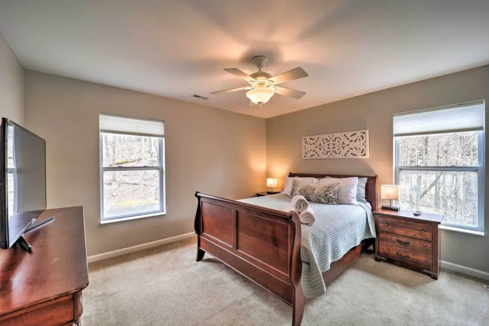 Hot Tub & Deck: Beech Mountain Family Cabin