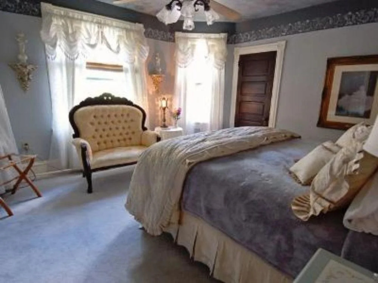 The Inn on Holly Bed and Breakfast