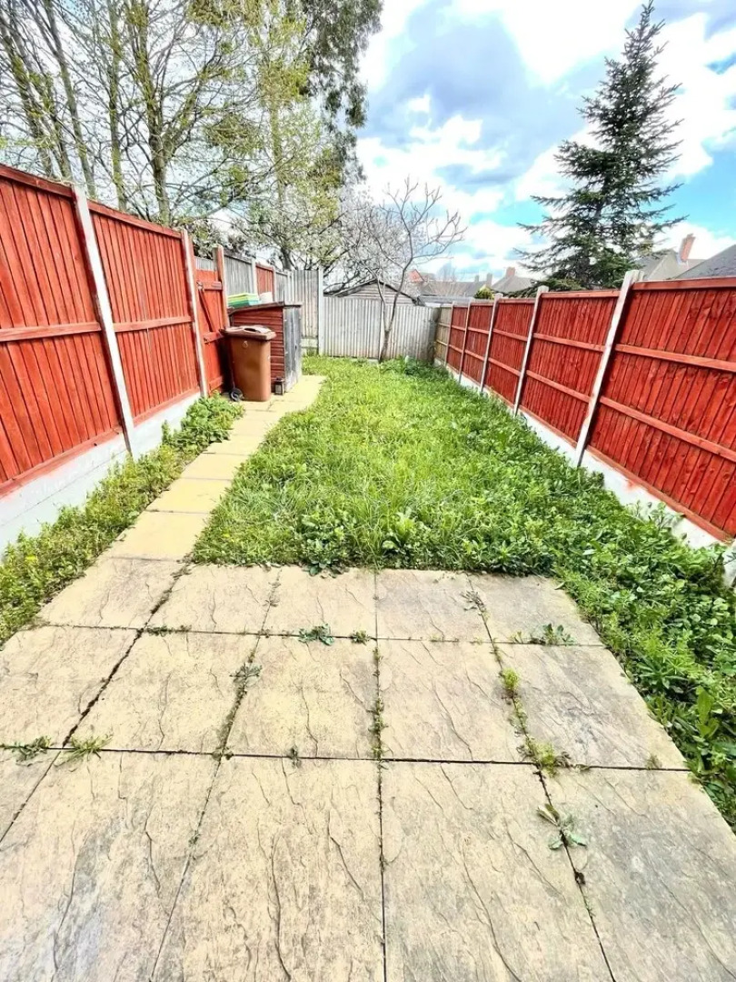 Lakeside Stylish 3 Bedroom House