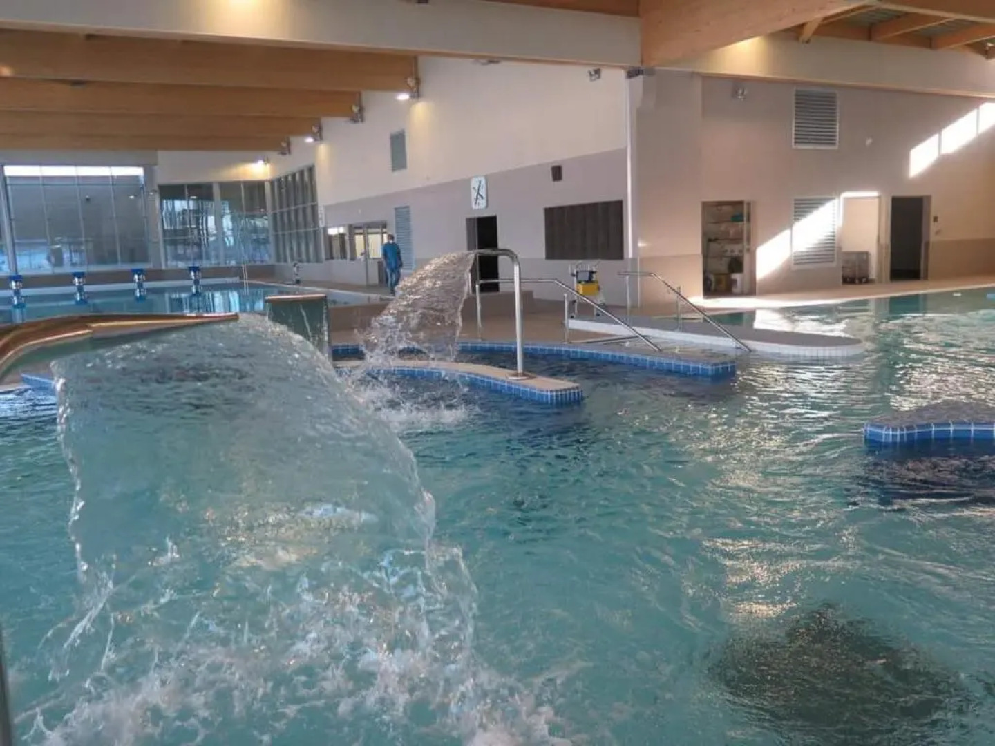 Nouveau Chalet M.META 12 pers sauna,jacuzzi,billard