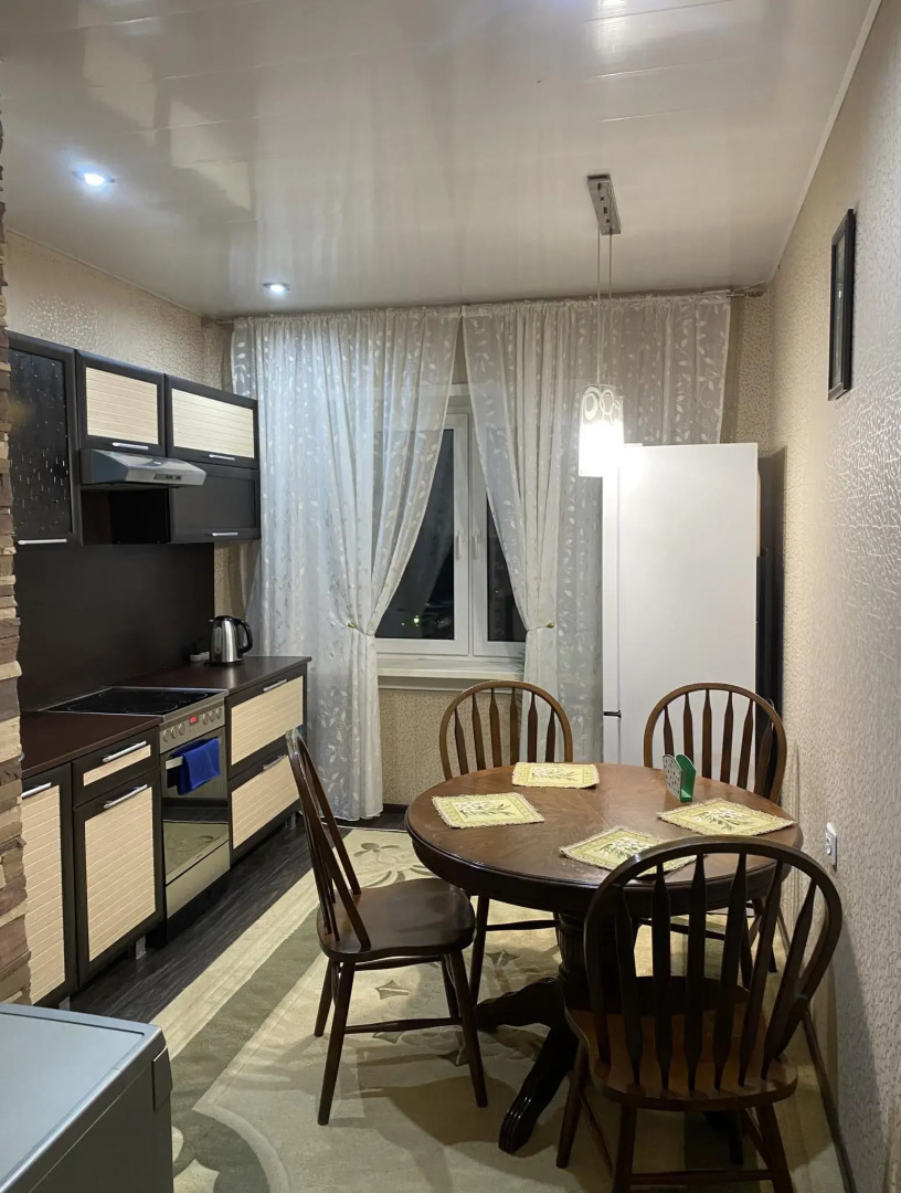 Апартаменты на проспекте 60 лет СССР 16