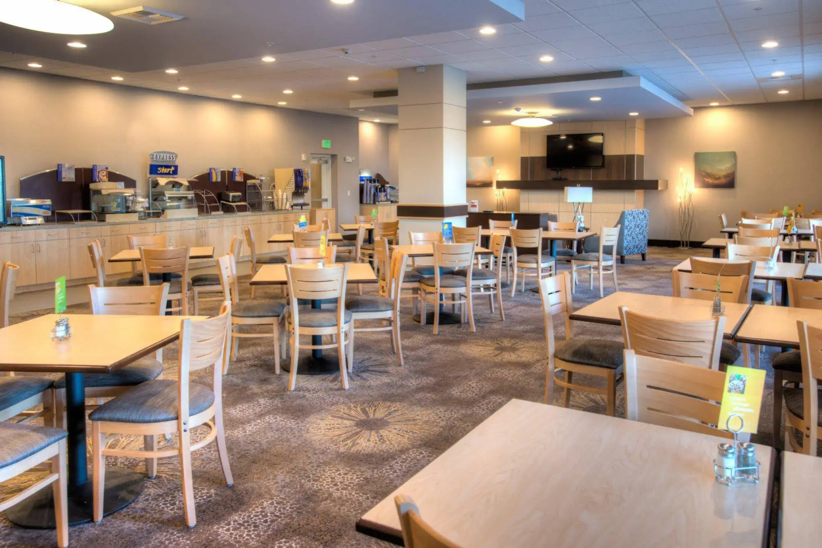 Holiday Inn Express & Suites Tacoma Downtown