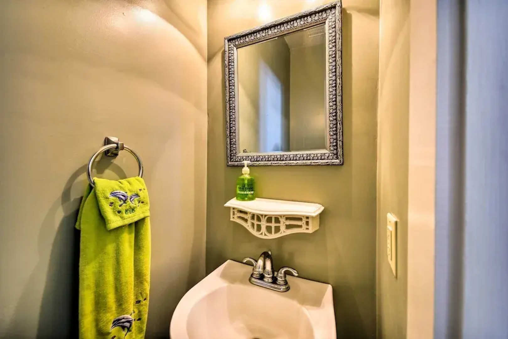 Edenton Vacation Rental w/ Patio: Walk Downtown