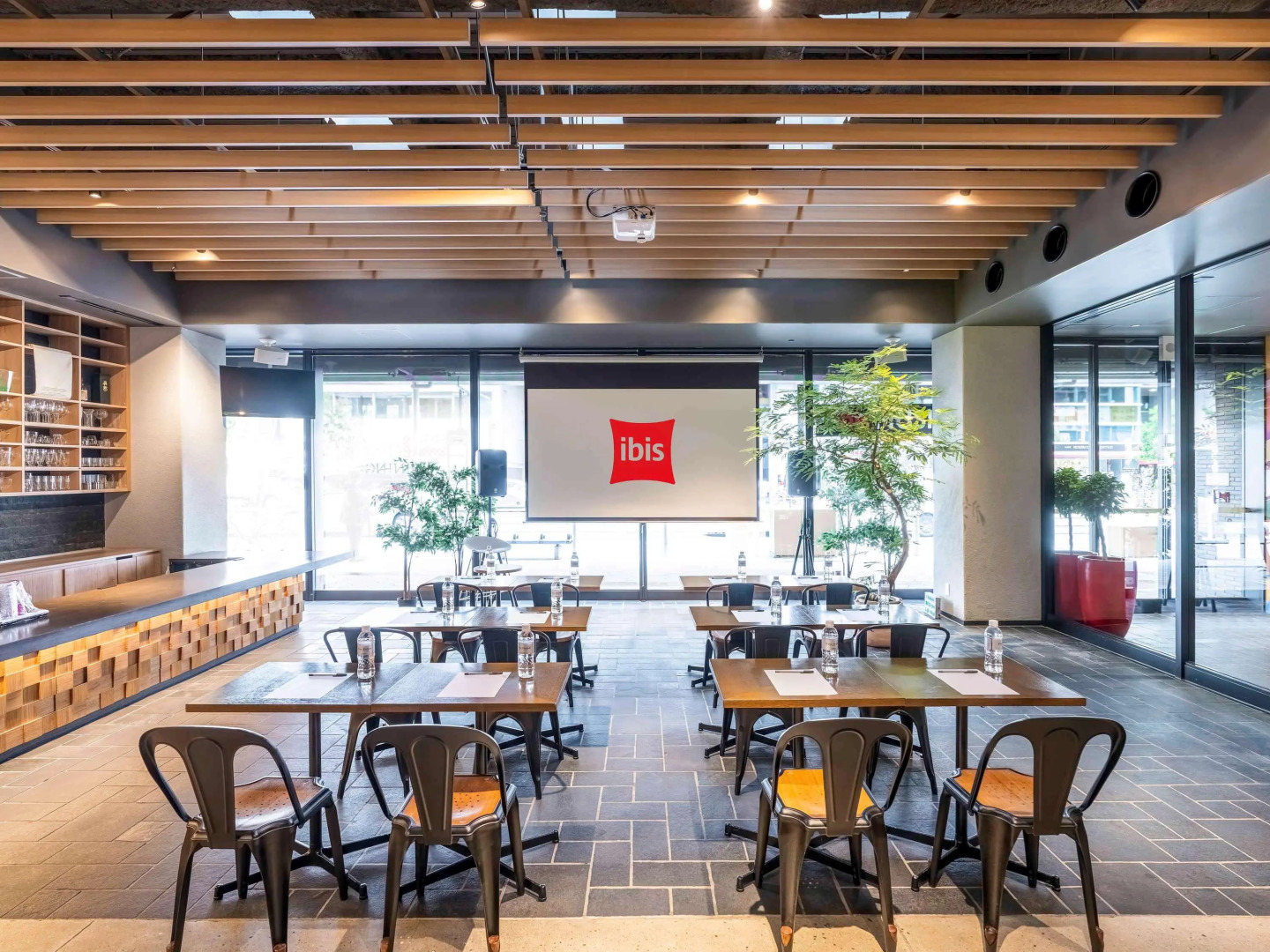 Отель ibis Osaka Umeda