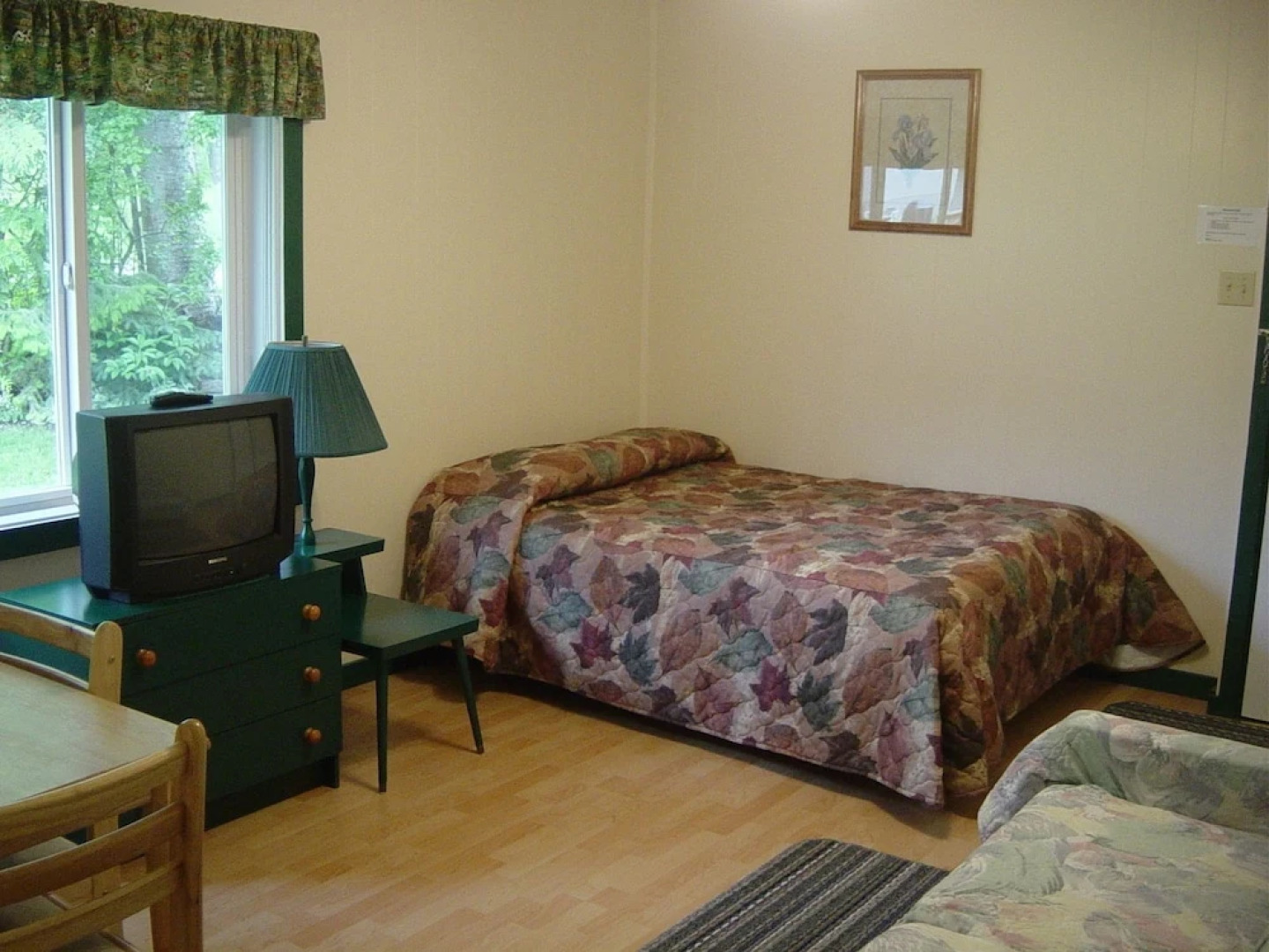 Shuswap Lake Motel & Resort