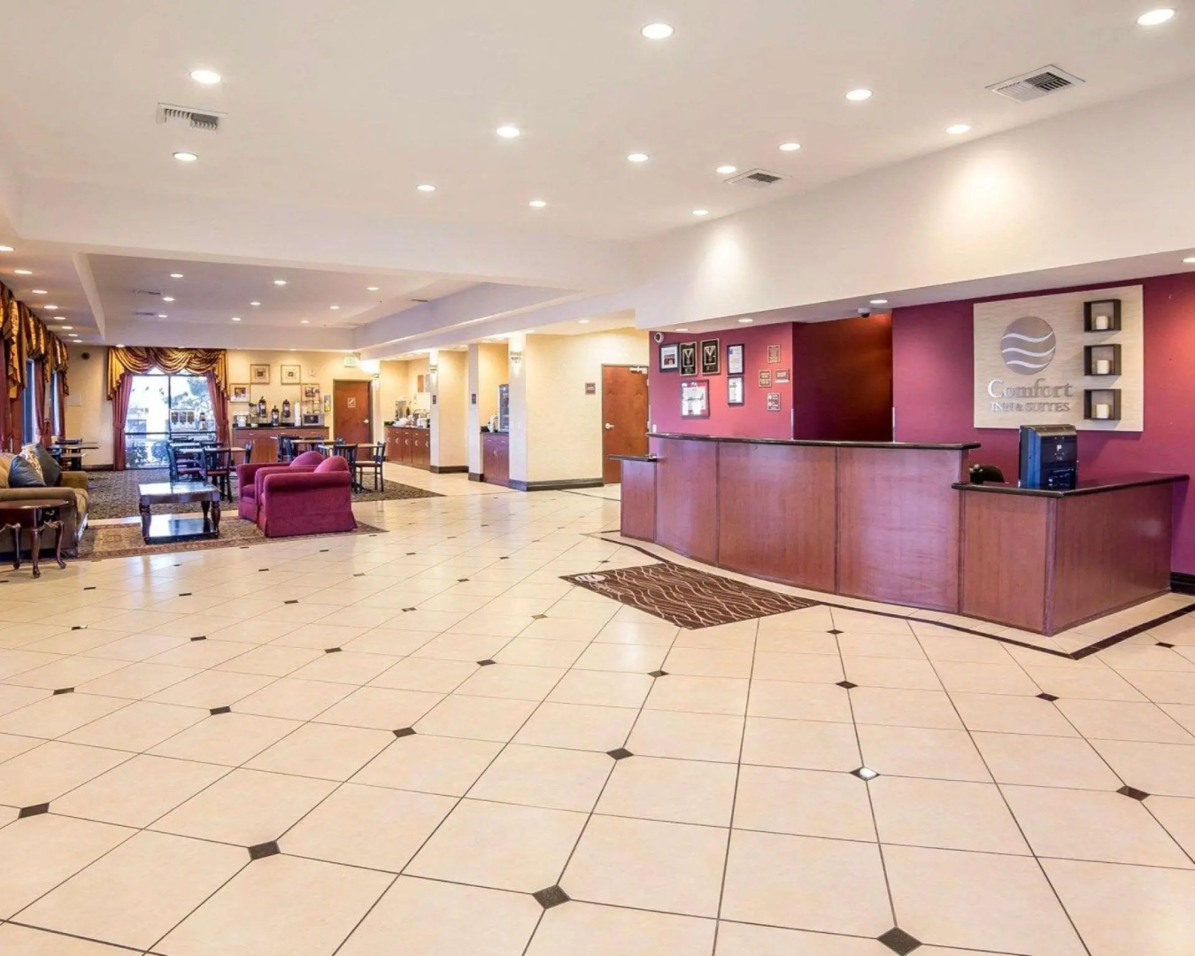 Comfort Inn & Suites Las Vegas - Nellis