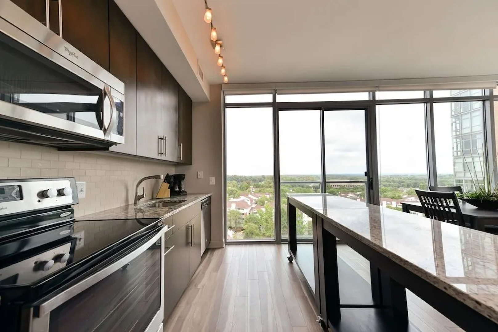 Ovation at Park Crest by Bridgestreet