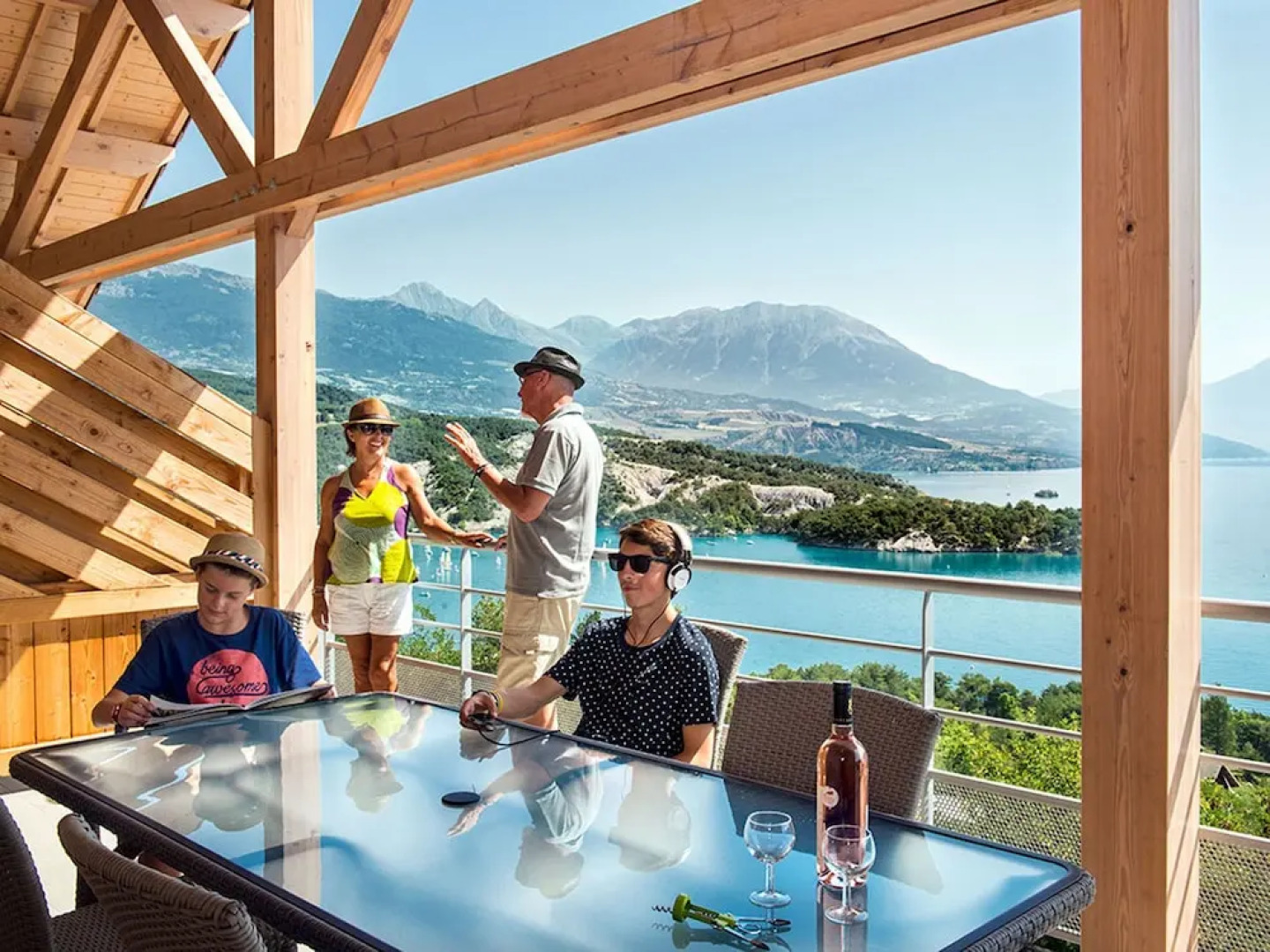 Luxury Apartment With a View of the Mountain Lake of Chorges