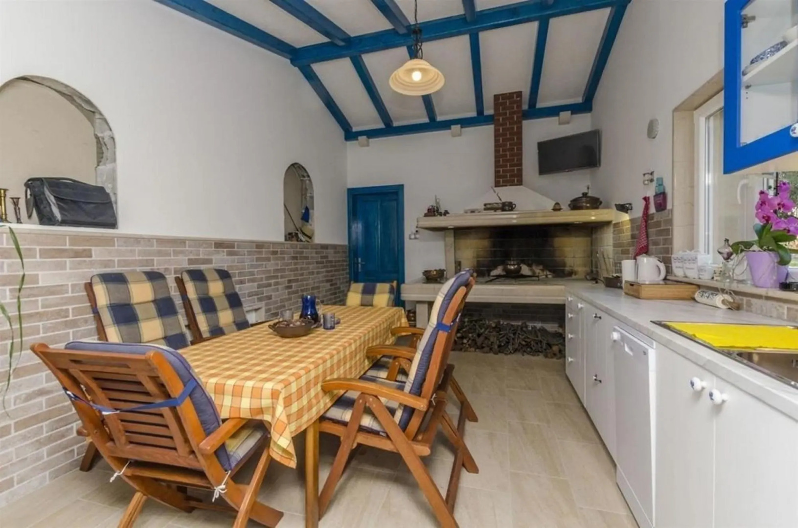 Studio apartment Lemar - parking and barbecue: SA3 Bol, Island Brac