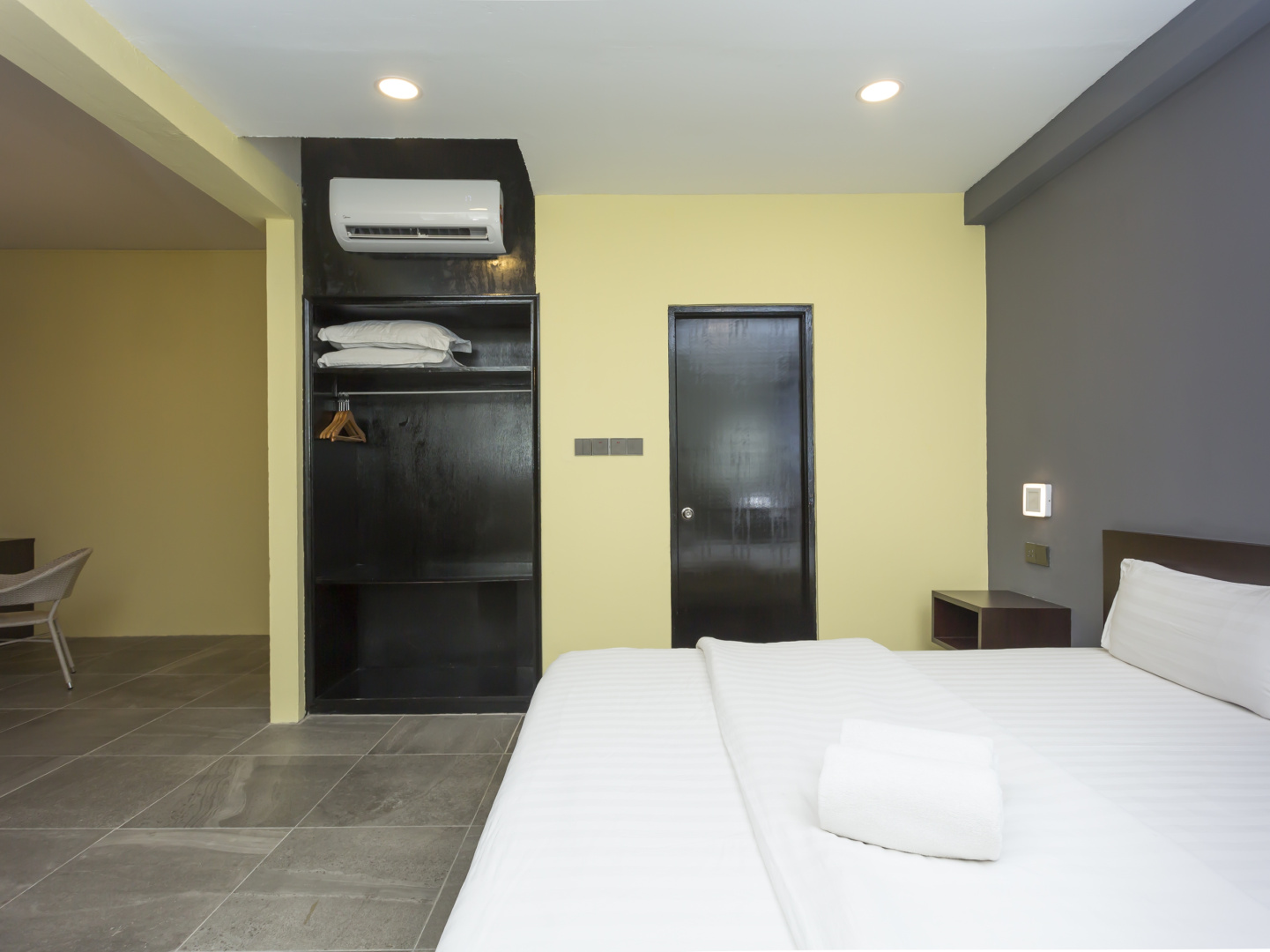 OYO 89619 De Choice Hotel