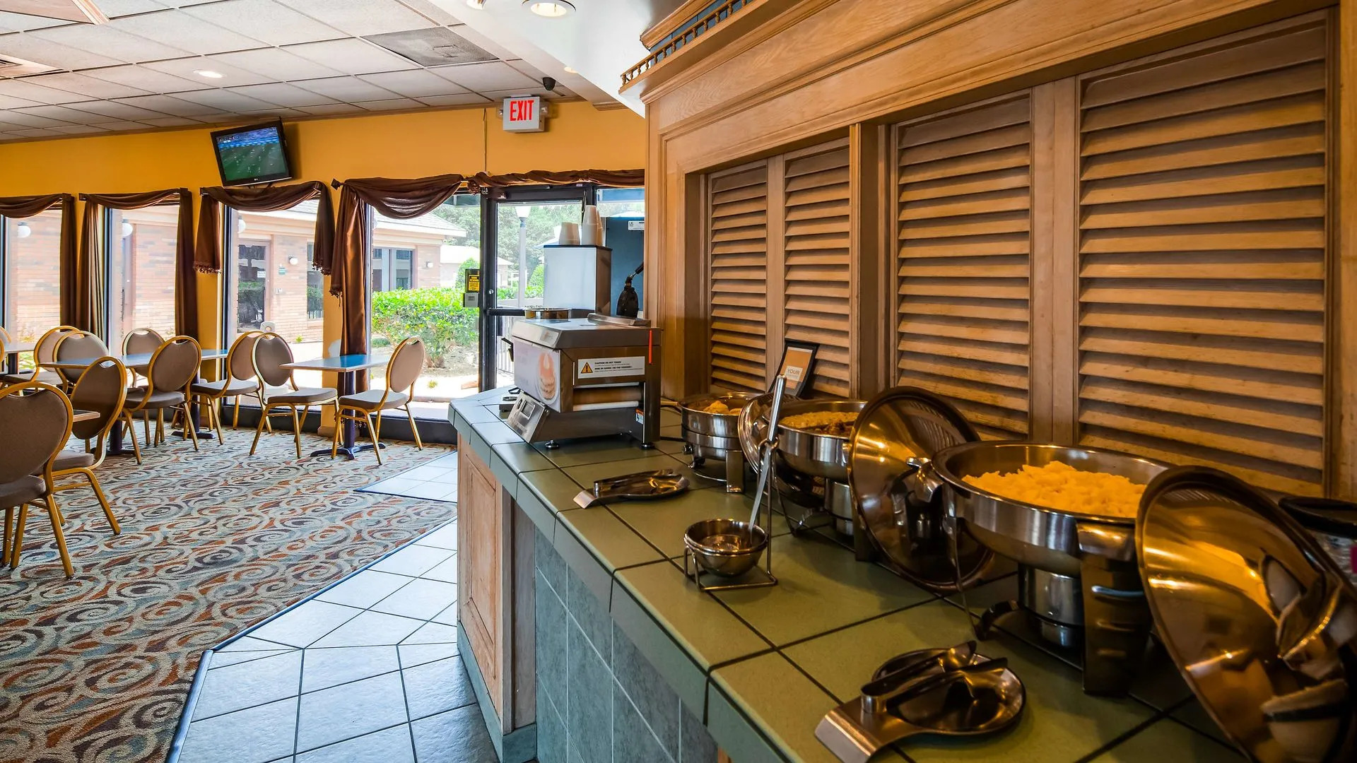 Quality Inn & Suites Fayetteville I-95