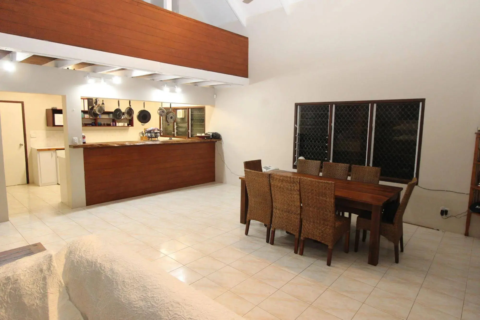 Vila Del Mare Beachfront Resort