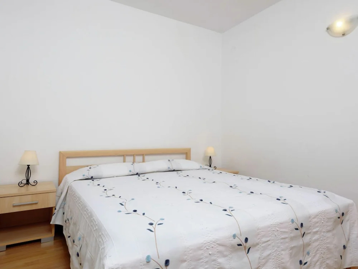 Apartment With Wifi, at 4 km. From City of Trogir