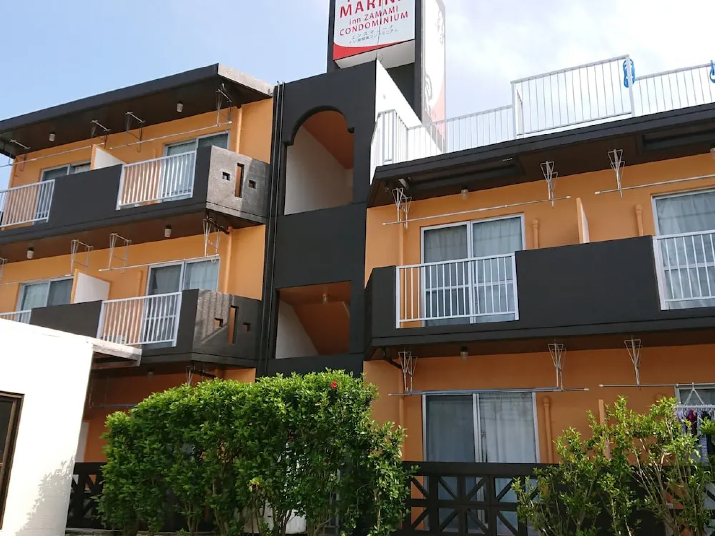 Yenn's Marina Inn Zamami Condominium