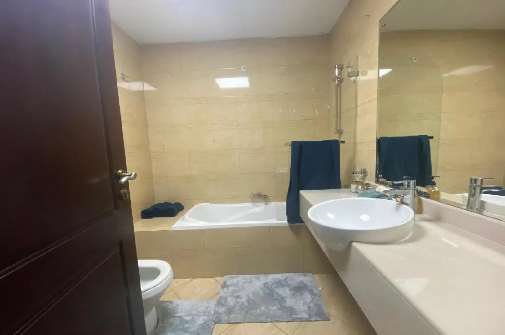 Dreamy Seaview 1 Bed (w. internet/tv/power/water)