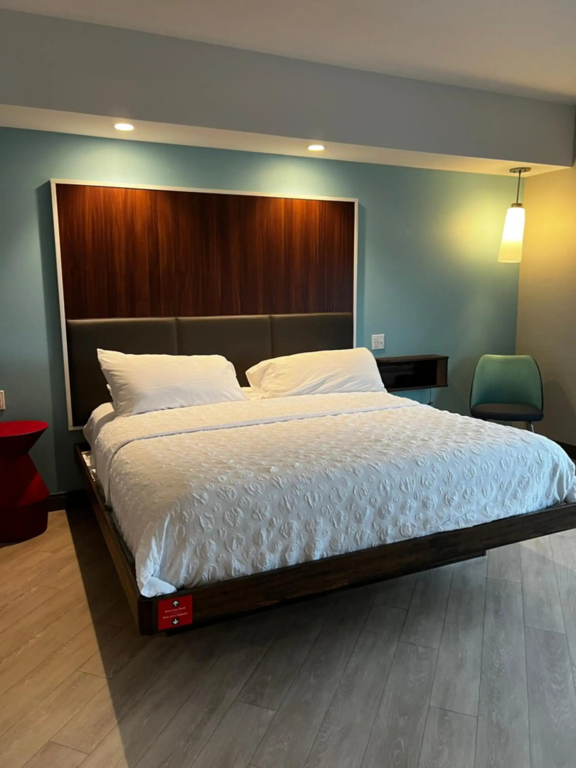 Tru by Hilton Lancaster East