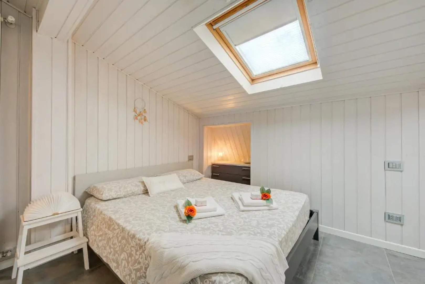 White Paradise Rooftop Stunning Lake View