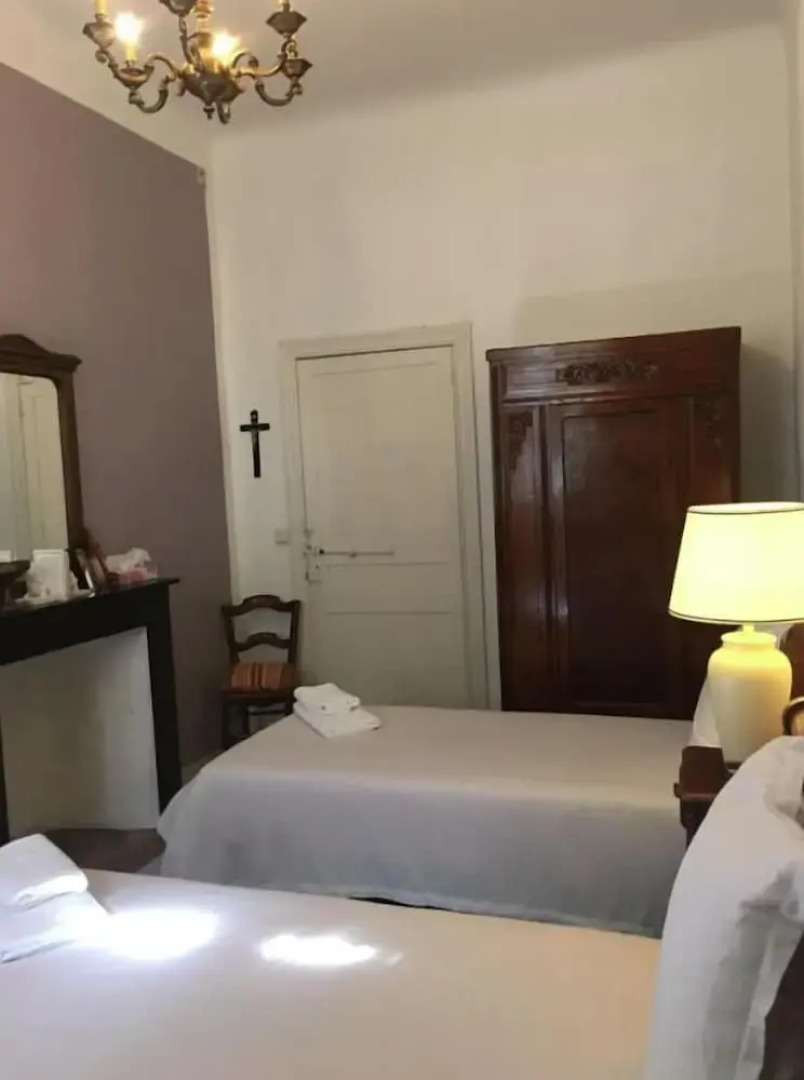 Le Château D'Estrac