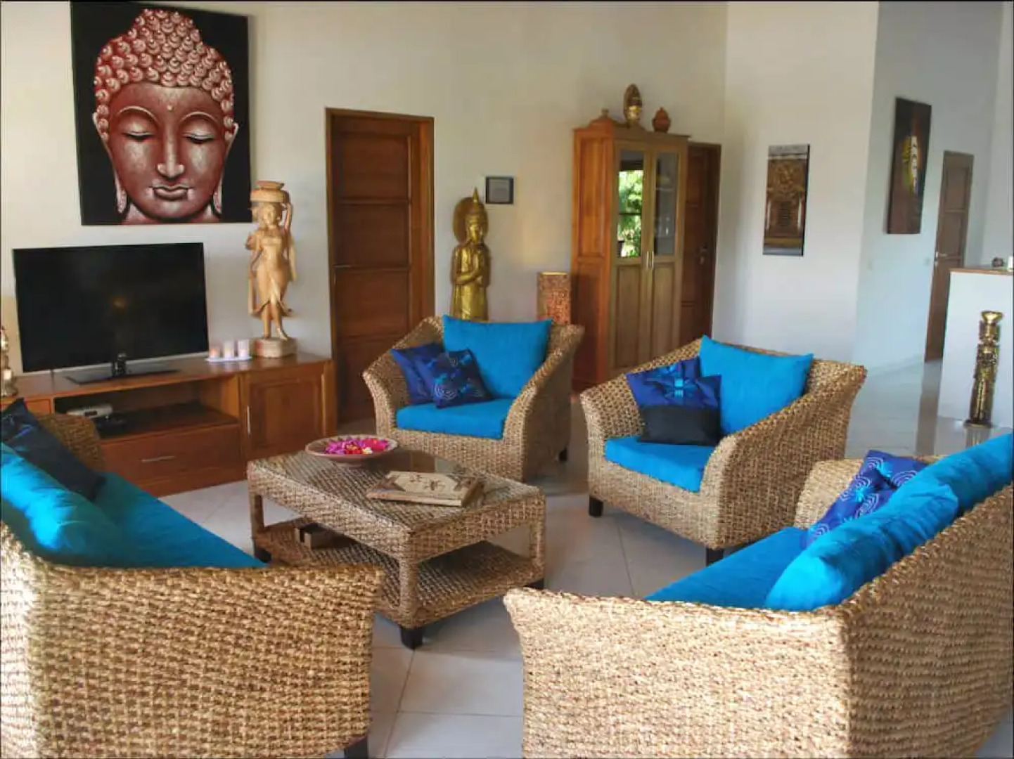Villa Cerah Beachfront Holiday House