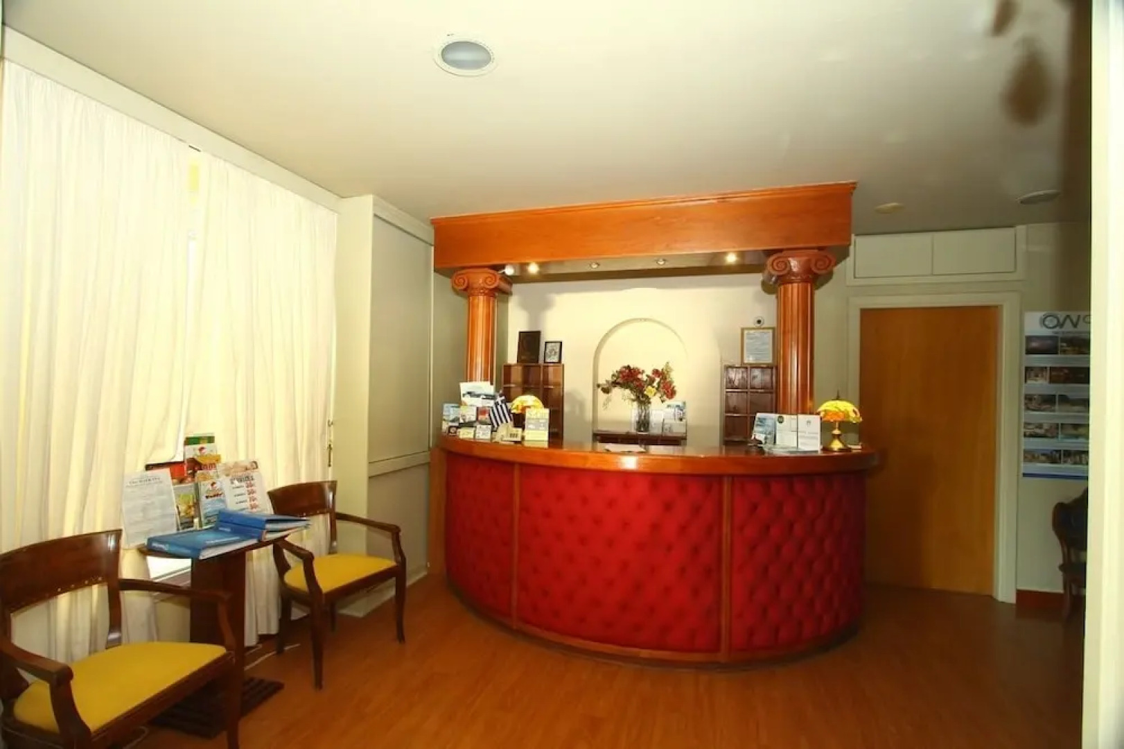 Mantas Seaside Boutique Hotel