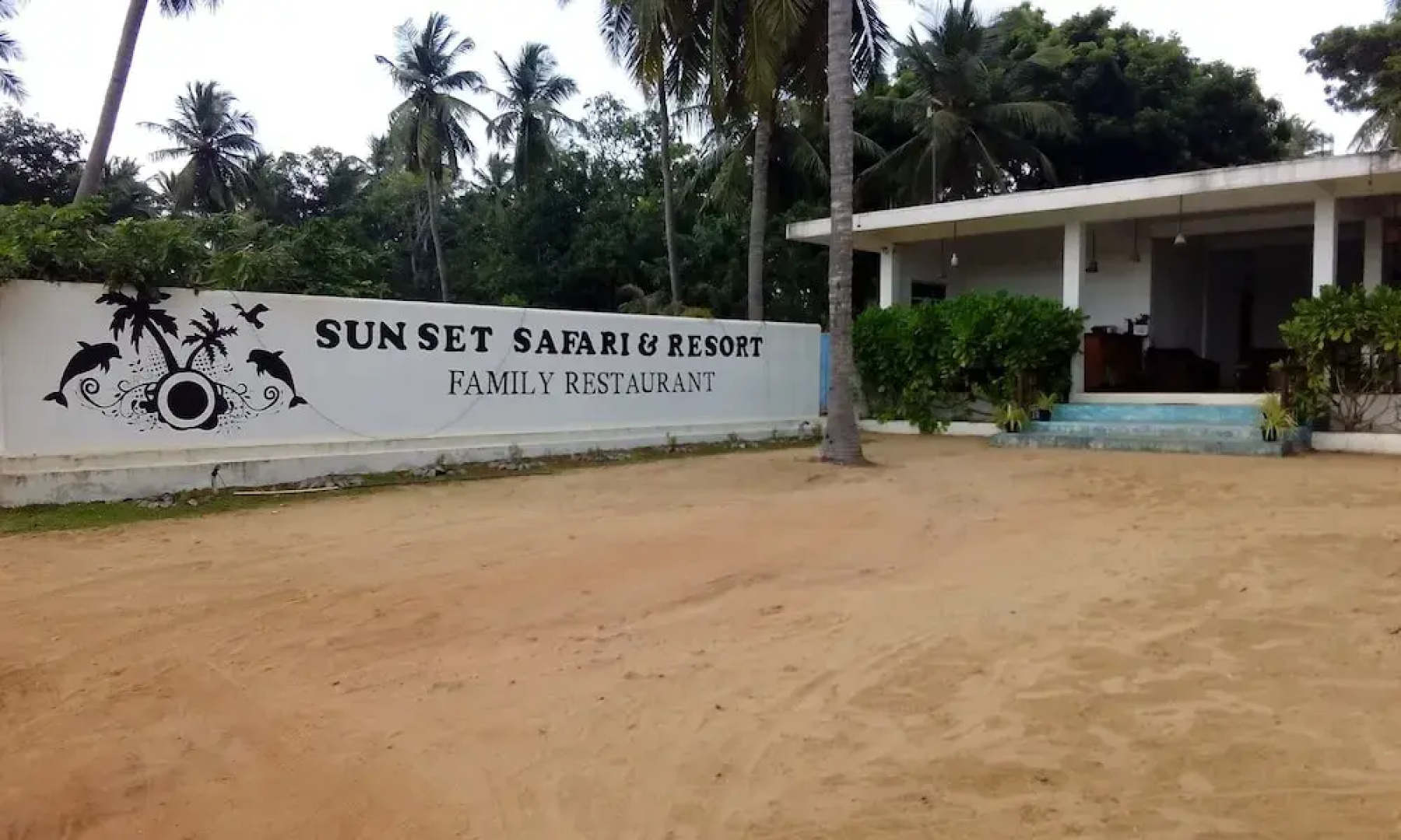 Sunset Safari & Resort