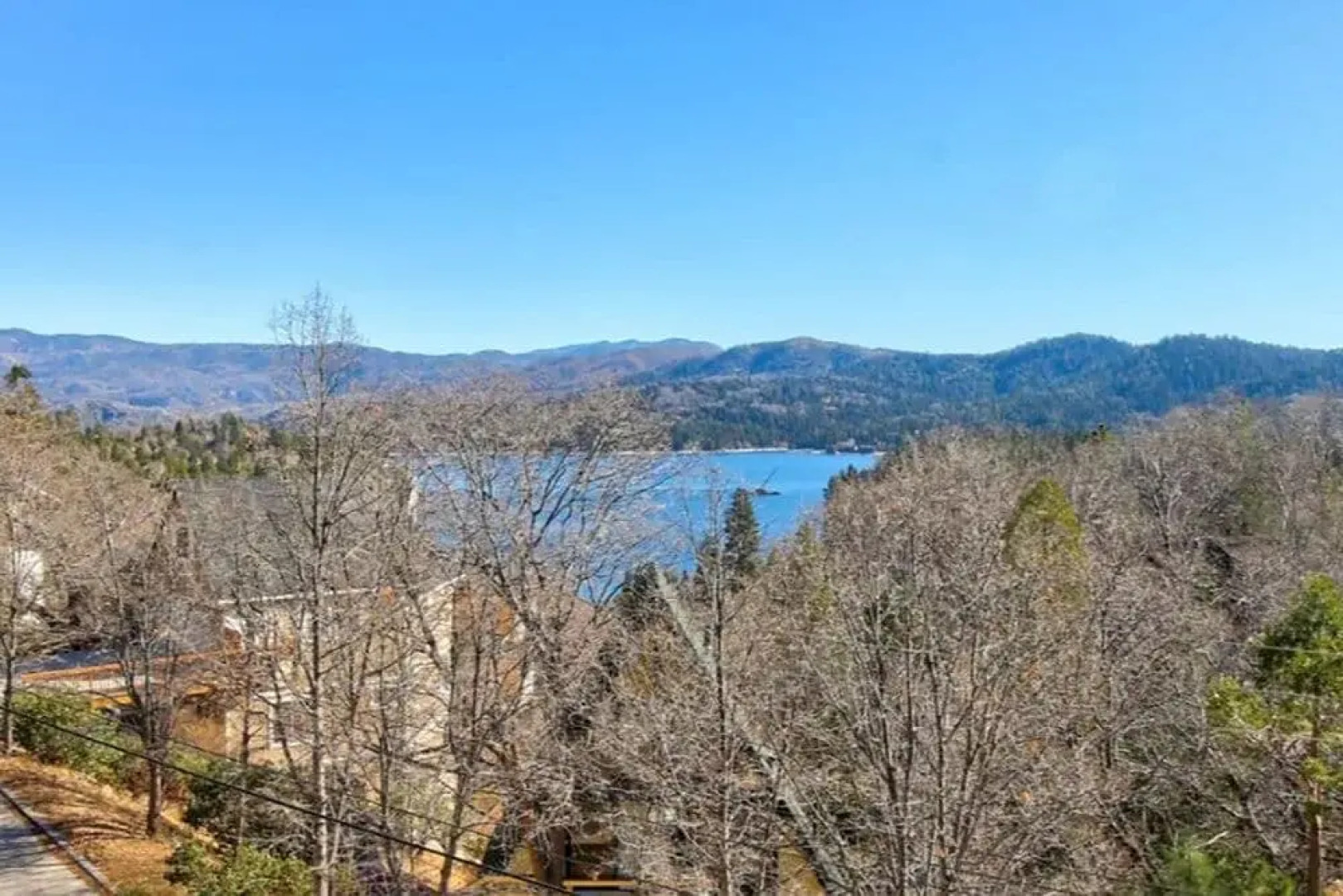 Bearfoot Lodge - Lake-view Escape W/ Private Decks 4 Bedroom Home