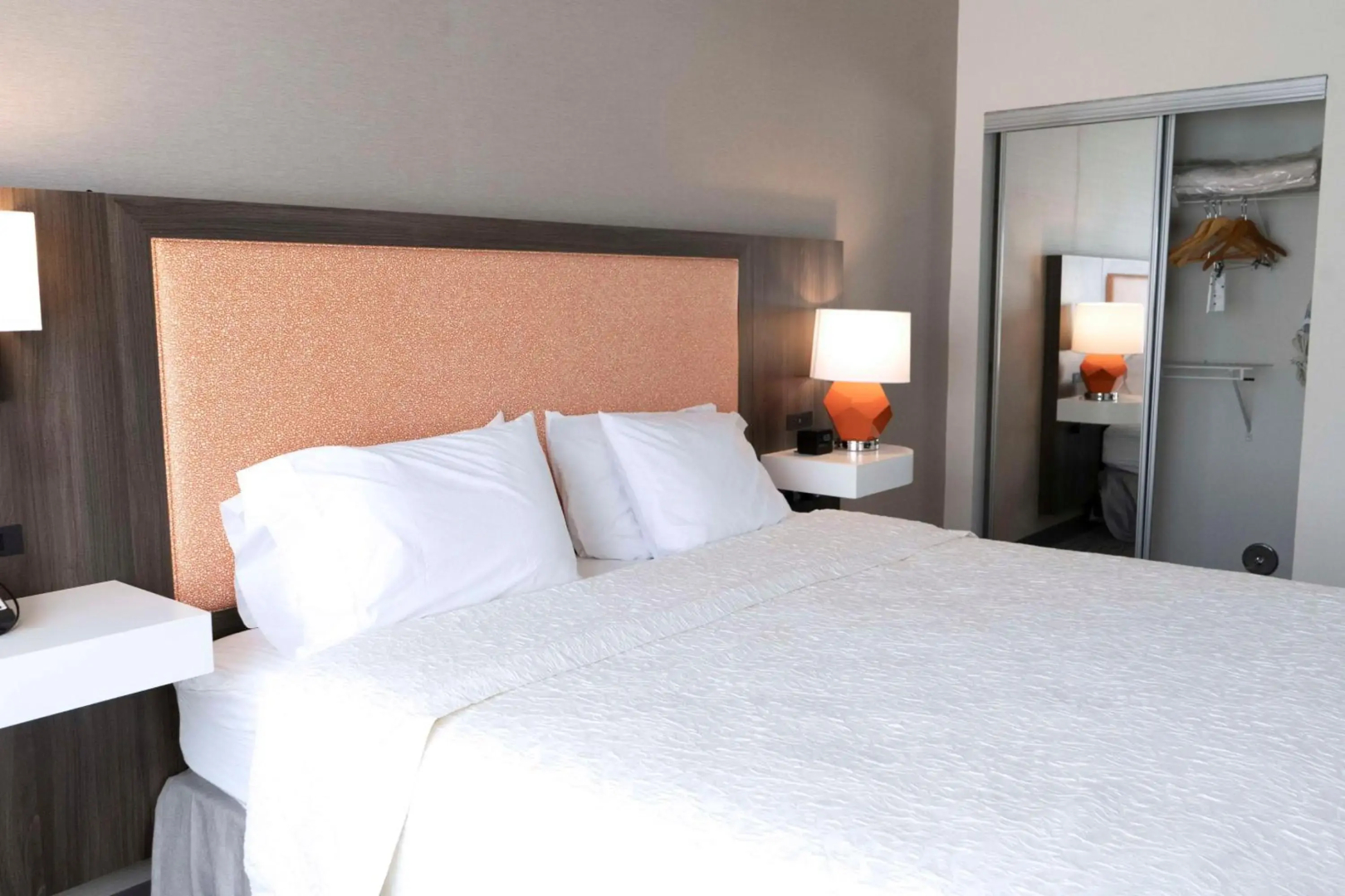 Hampton Inn & Suites Seal Beach