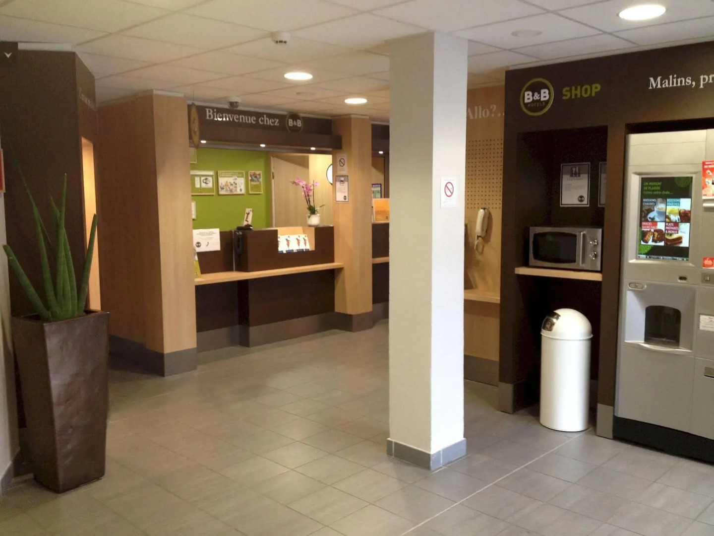 B&B HOTEL Reims Centre Gare