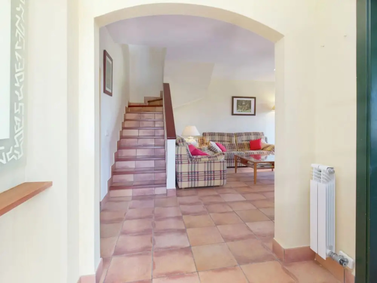 Quaint Villa in Navata With Fenced Garden