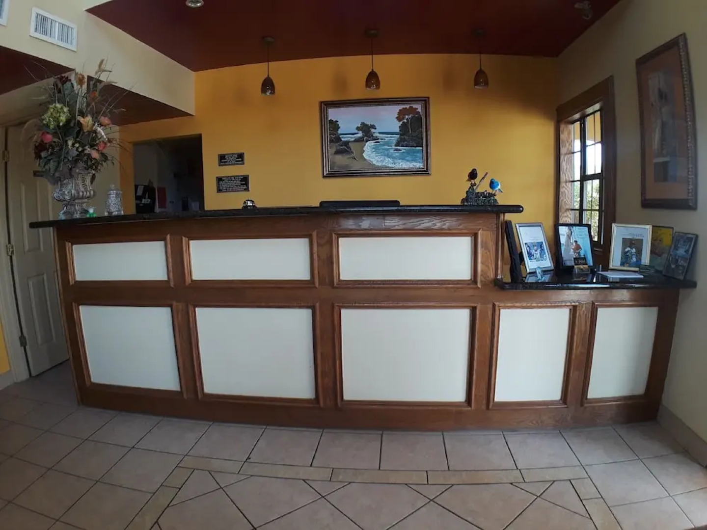 Sunbridge Inn & Suites