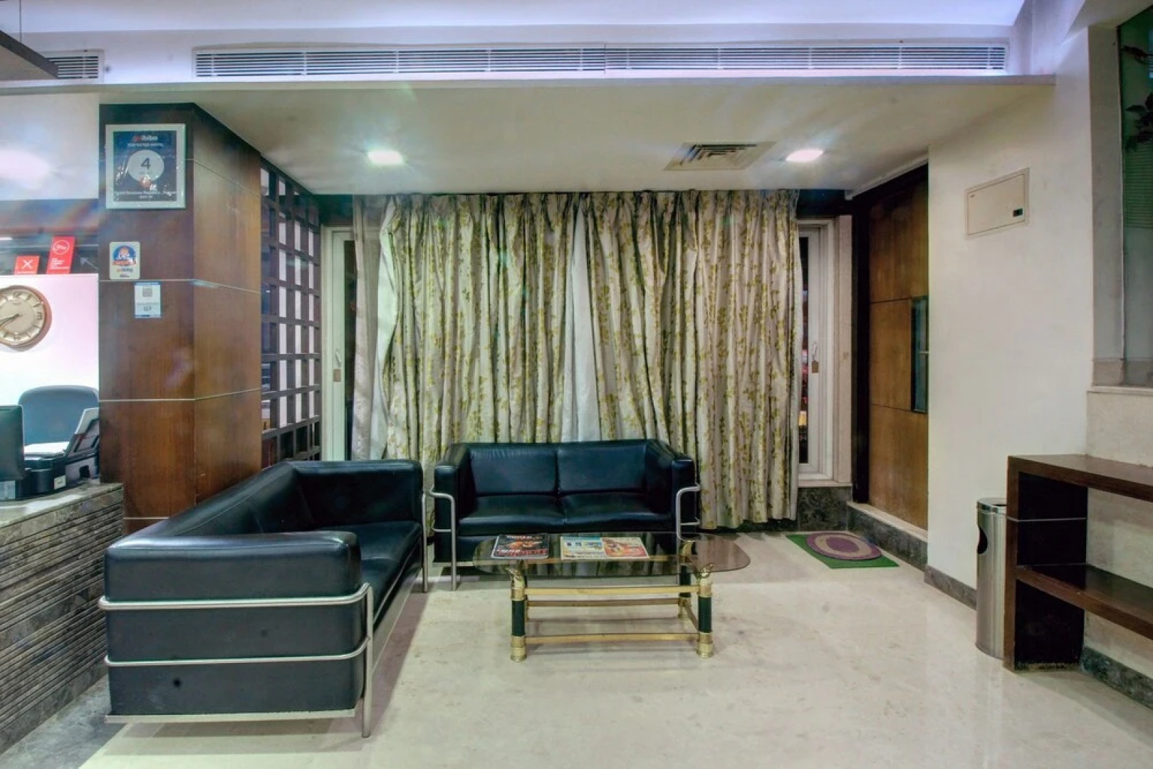 OYO 29625 Suvarna Regency